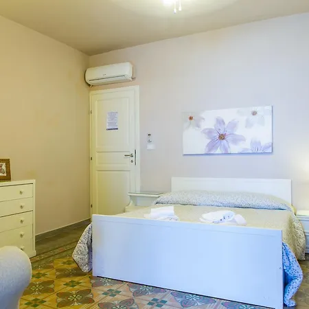 Connie's Heritage Apartment Cefalu